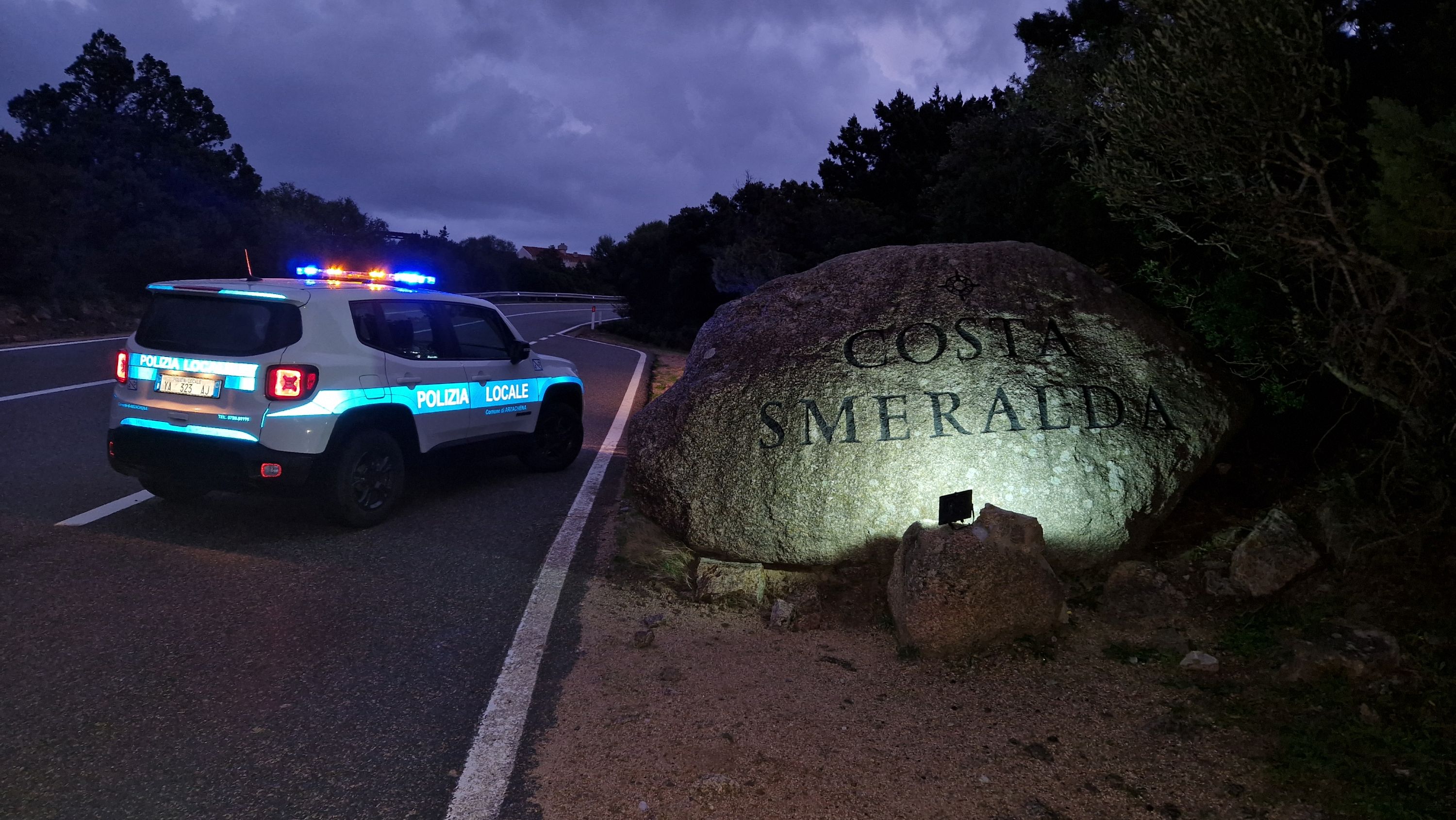 una pattuglia della polizia locale di Arzachena