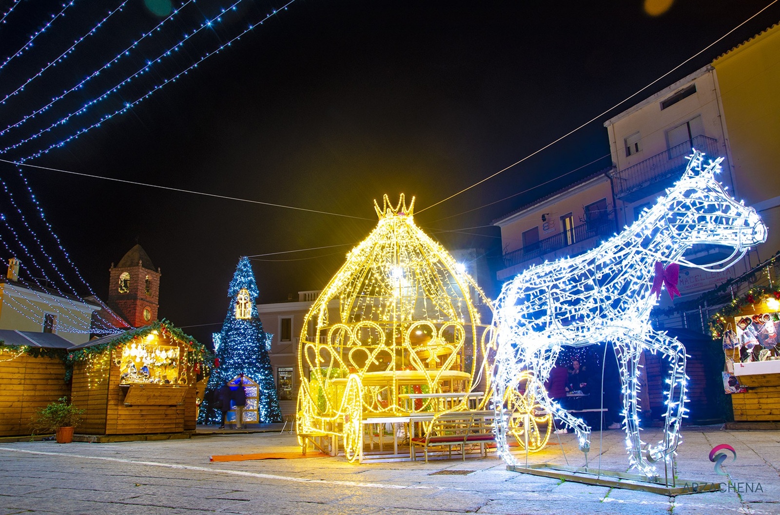 Piazza Risorgimento allestita per il Natale repertorio 2022