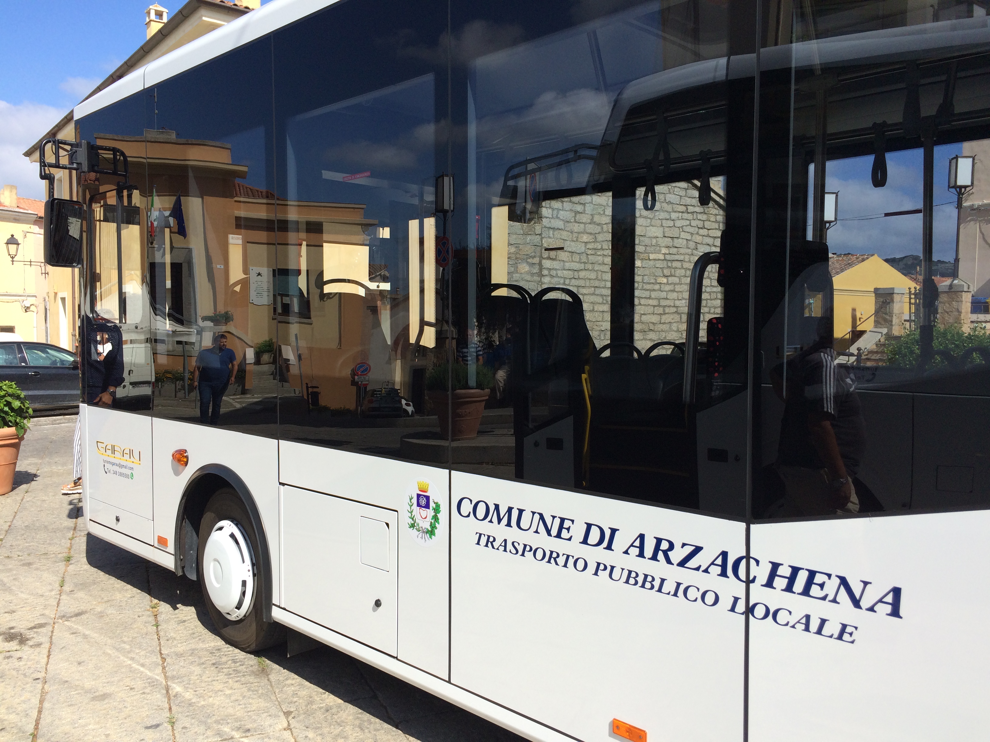 Autobus del servizio di trasporto Lu Pustali