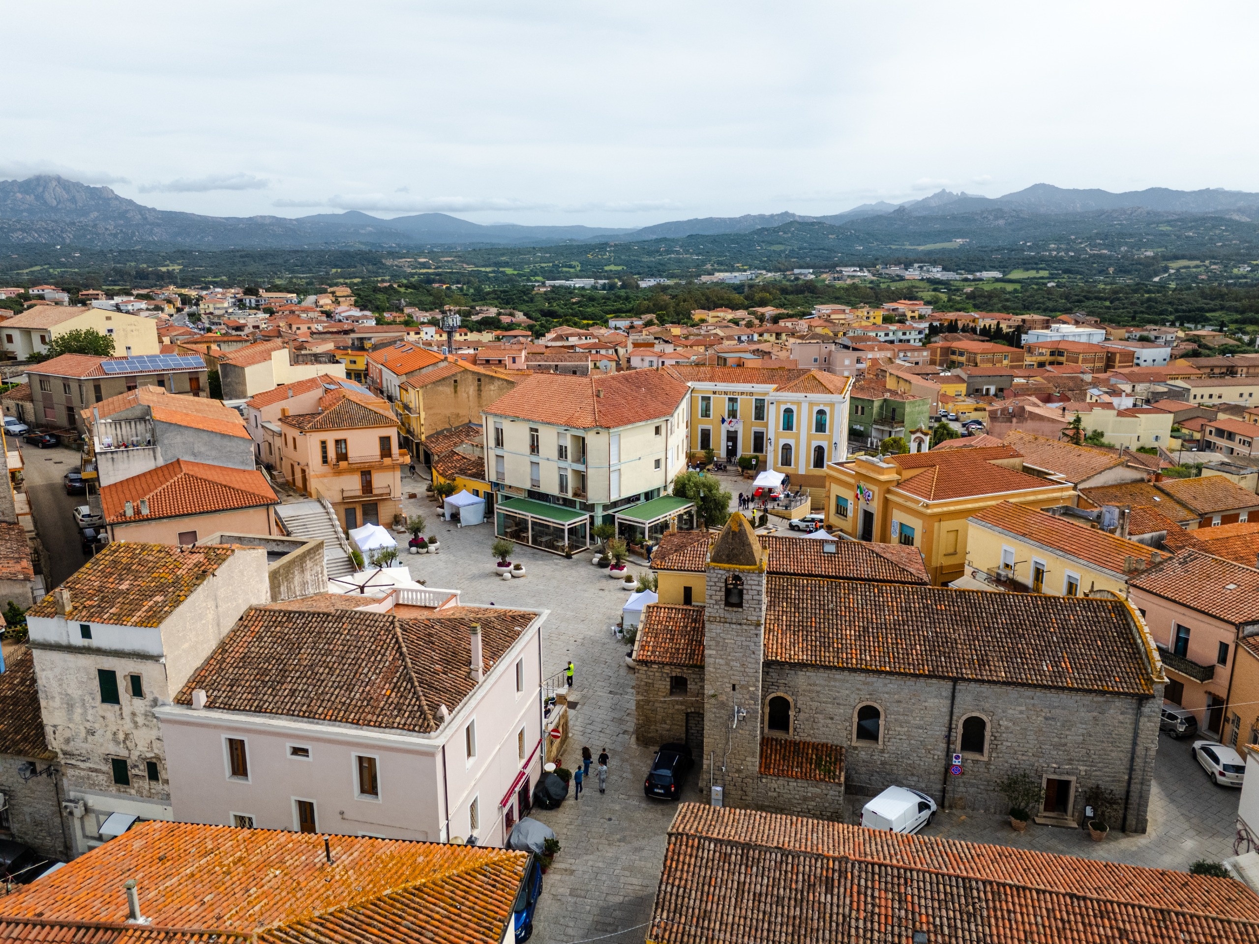 veduta aerea del centro storico di Arzachena
