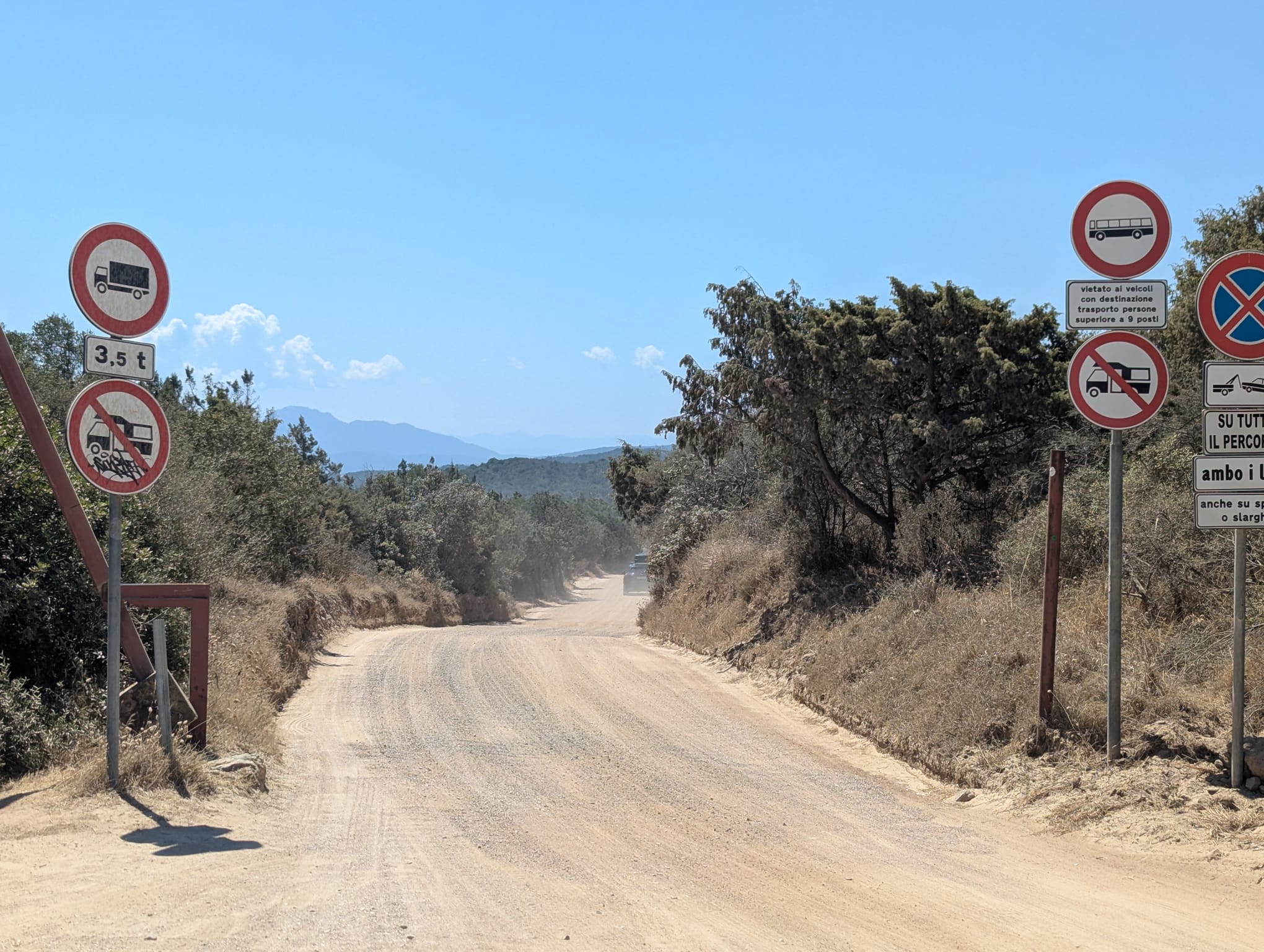 Accesso strada Liscia Ruja ad Arzachena